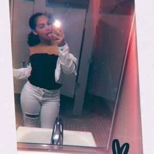 Meet your Posher, Alisha